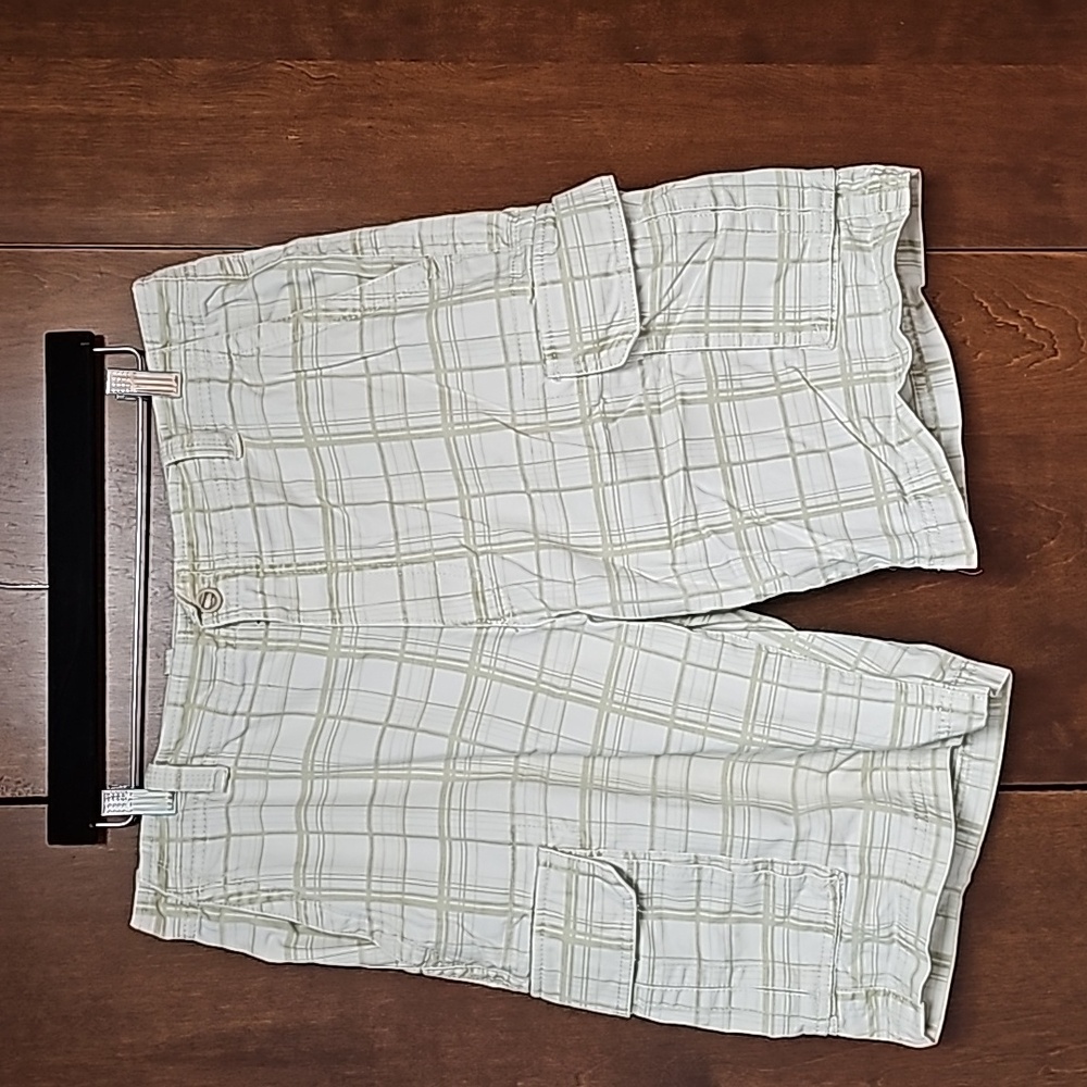 IZOD Mens Cargo Shorts